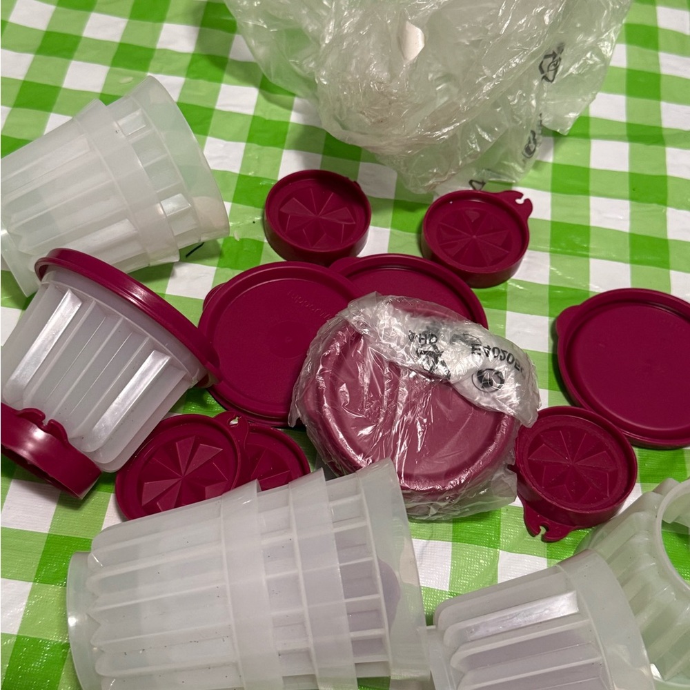 Tupperware Mold Set for Homemade Jello/Desserts Jel-ette Set of 8 NEW